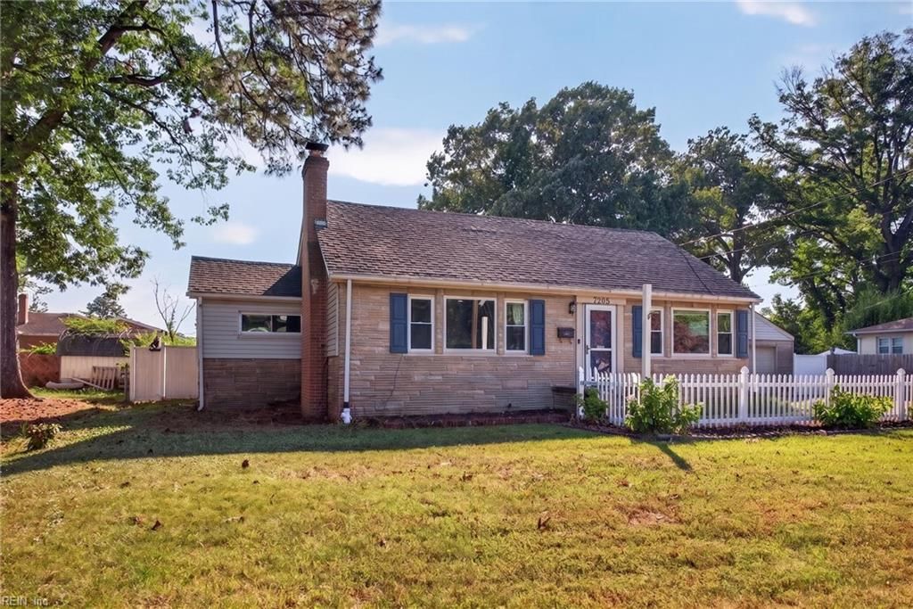 Photo of 7205 Madison Avenue, Newport News, VA 23605 (MLS # 10635748)