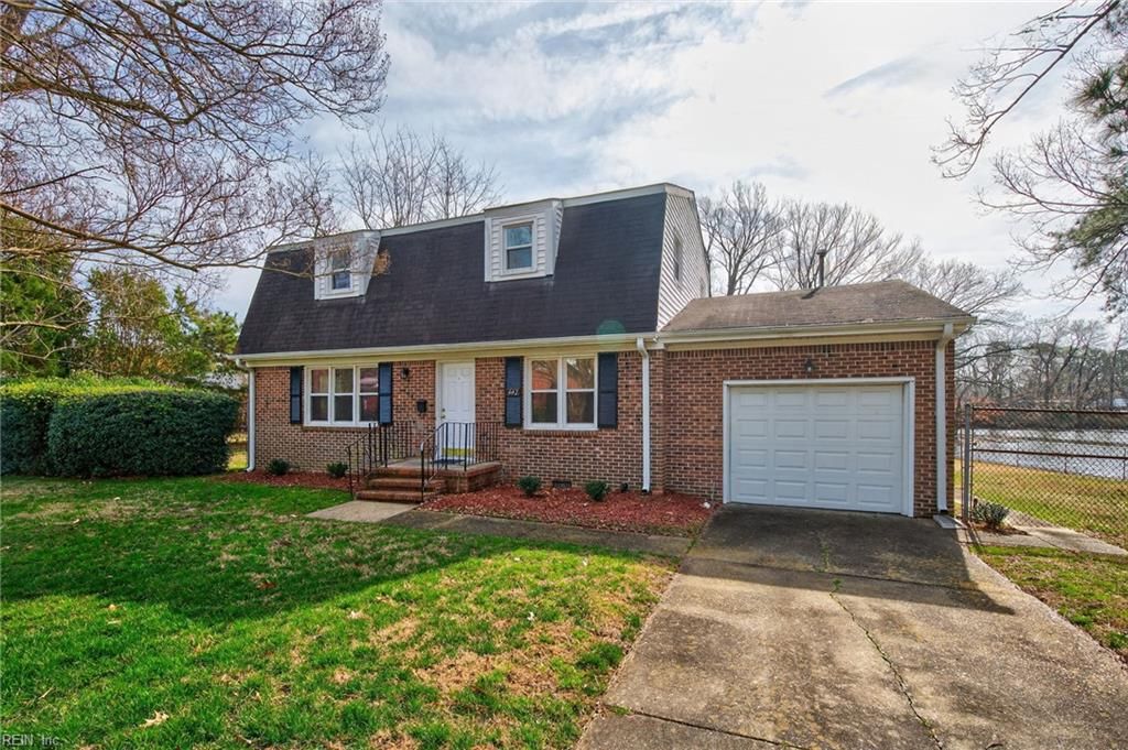 Photo of 442 Leepoint Road, Norfolk, VA 23502 (MLS # 10624360)