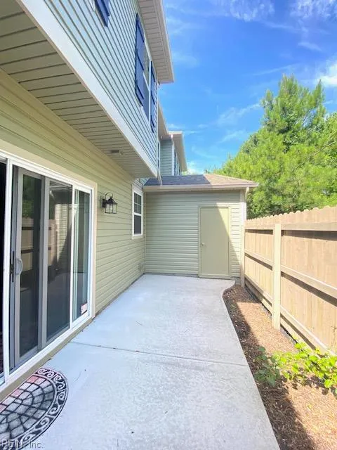 Virginia Beach, Virginia 23456, United States, 2 Bedrooms Bedrooms, ,3 BathroomsBathrooms,Residential,Active,160180