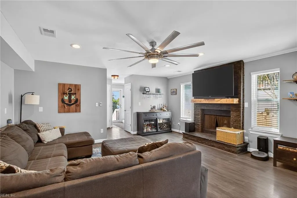 Virginia Beach, Virginia 23455, United States, 3 Bedrooms Bedrooms, ,3 BathroomsBathrooms,Residential,Active,199633