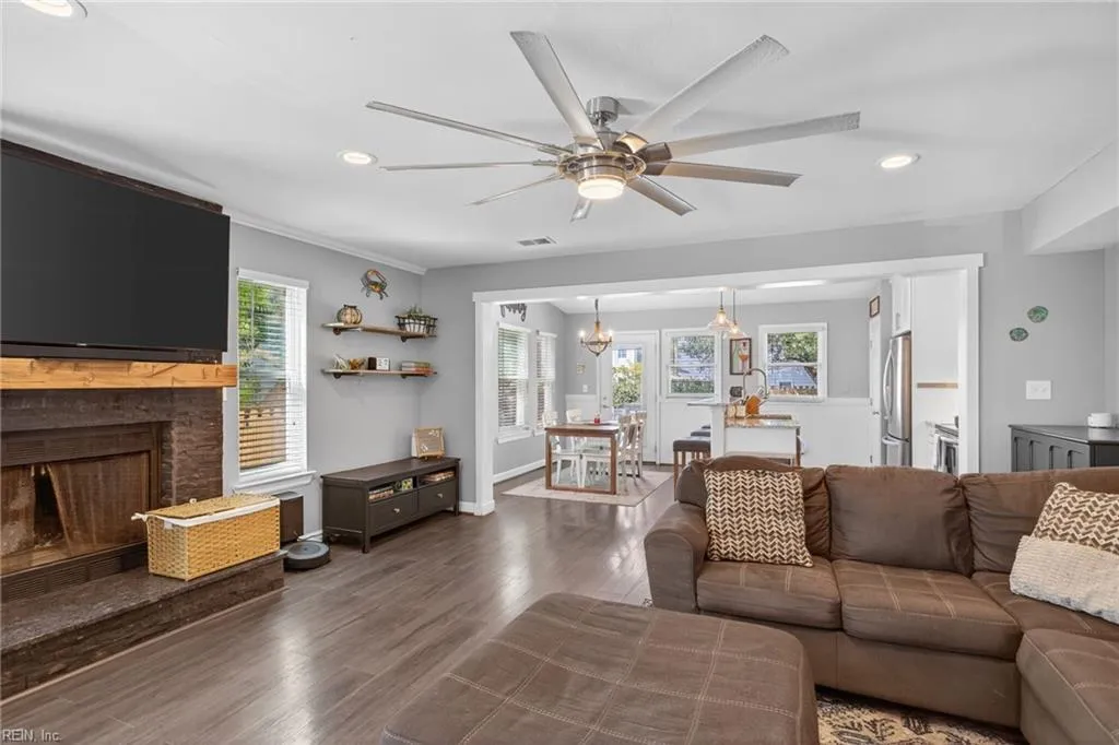 Virginia Beach, Virginia 23455, United States, 3 Bedrooms Bedrooms, ,3 BathroomsBathrooms,Residential,Active,199633