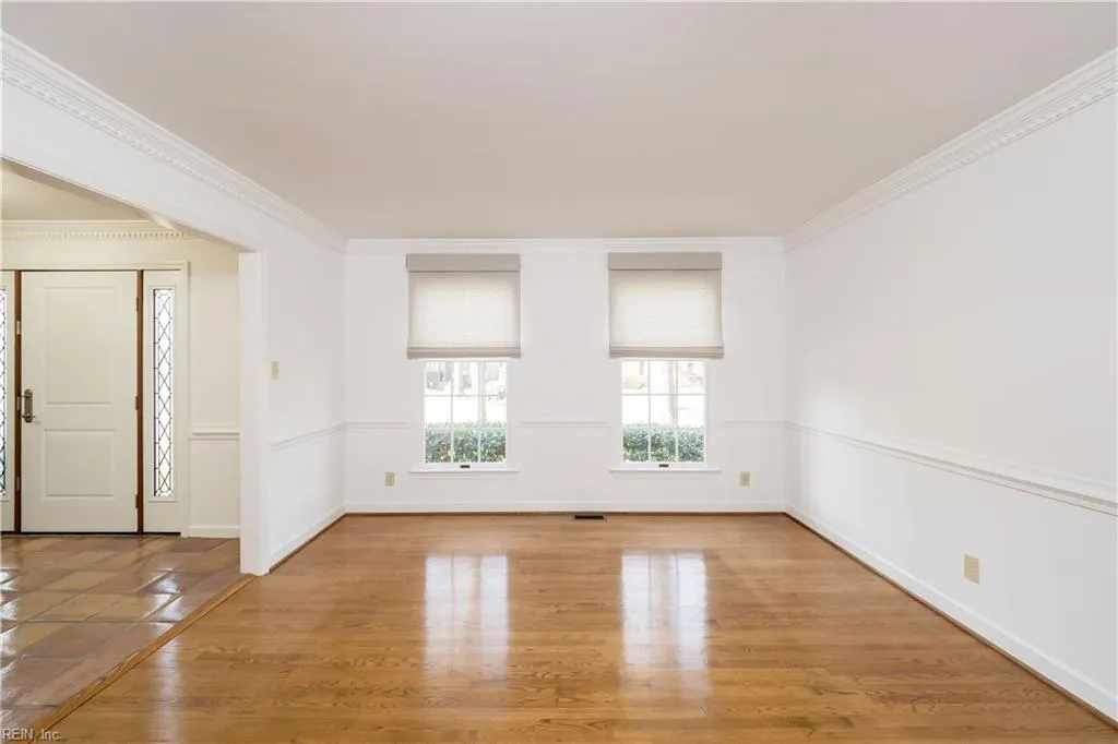 Chesapeake, Virginia 23321, United States, 5 Bedrooms Bedrooms, ,3 BathroomsBathrooms,Residential,Pending,18394