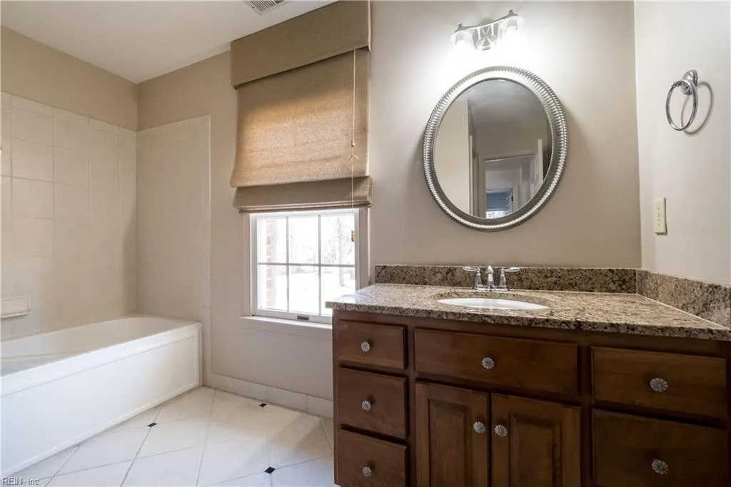 Chesapeake, Virginia 23321, United States, 5 Bedrooms Bedrooms, ,3 BathroomsBathrooms,Residential,Pending,18394