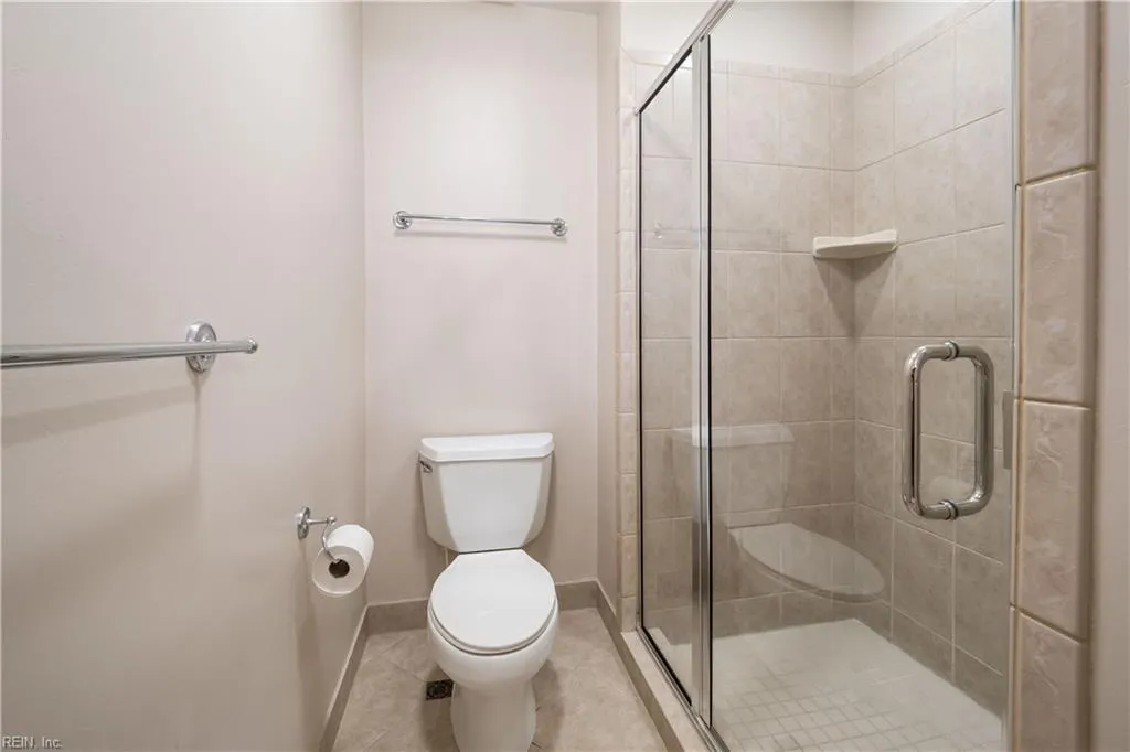 Chesapeake, Virginia 23321, United States, 5 Bedrooms Bedrooms, ,3 BathroomsBathrooms,Residential,Pending,18394