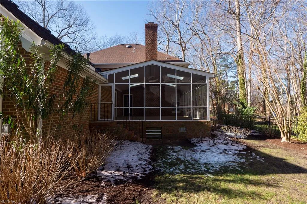 Chesapeake, Virginia 23321, United States, 5 Bedrooms Bedrooms, ,3 BathroomsBathrooms,Residential,Pending,18394