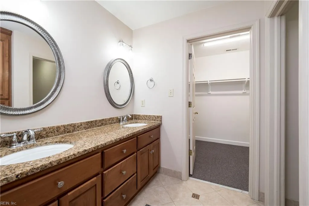 Chesapeake, Virginia 23321, United States, 5 Bedrooms Bedrooms, ,3 BathroomsBathrooms,Residential,Pending,18394