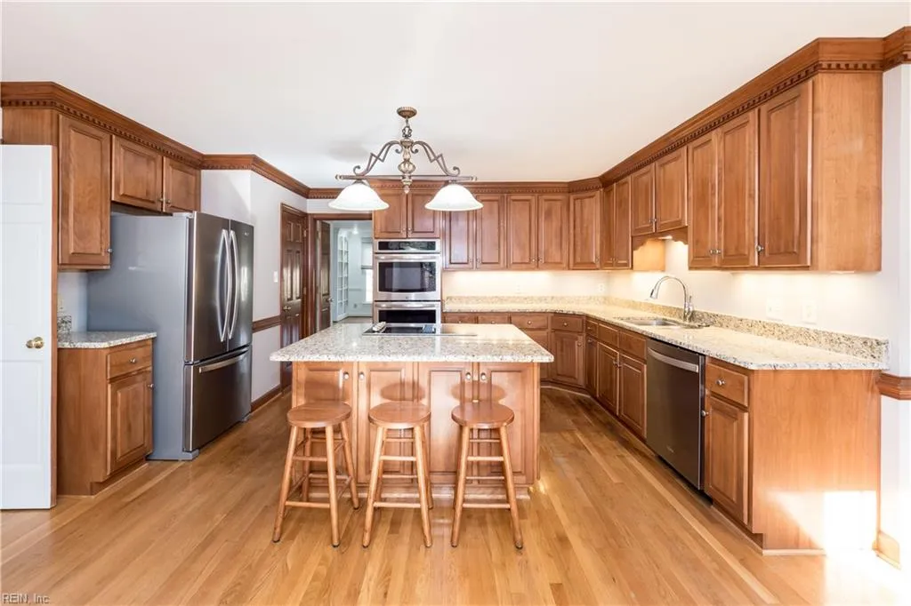 Chesapeake, Virginia 23321, United States, 5 Bedrooms Bedrooms, ,3 BathroomsBathrooms,Residential,Pending,18394