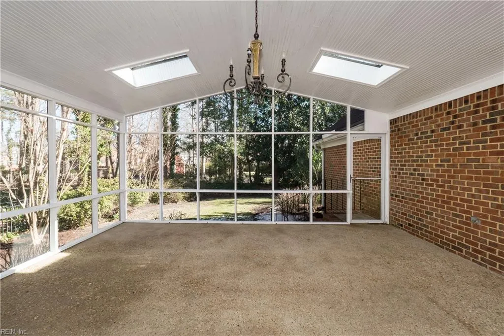 Chesapeake, Virginia 23321, United States, 5 Bedrooms Bedrooms, ,3 BathroomsBathrooms,Residential,Pending,18394