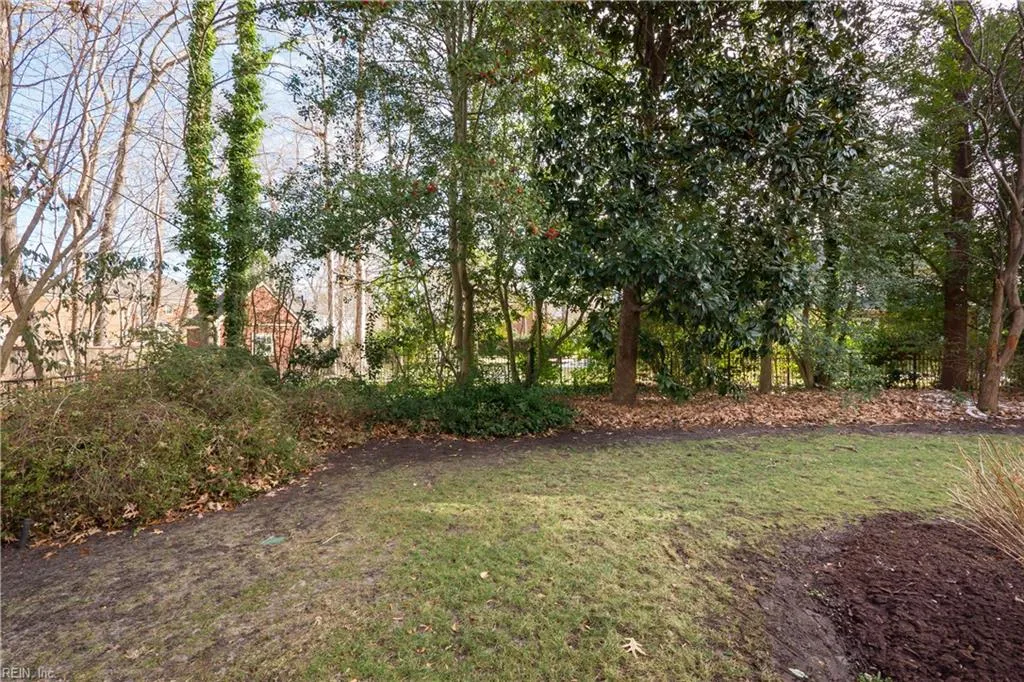 Chesapeake, Virginia 23321, United States, 5 Bedrooms Bedrooms, ,3 BathroomsBathrooms,Residential,Pending,18394