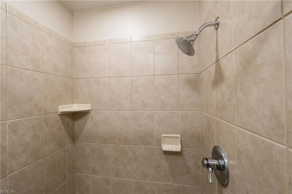 Chesapeake, Virginia 23321, United States, 5 Bedrooms Bedrooms, ,3 BathroomsBathrooms,Residential,Pending,18394