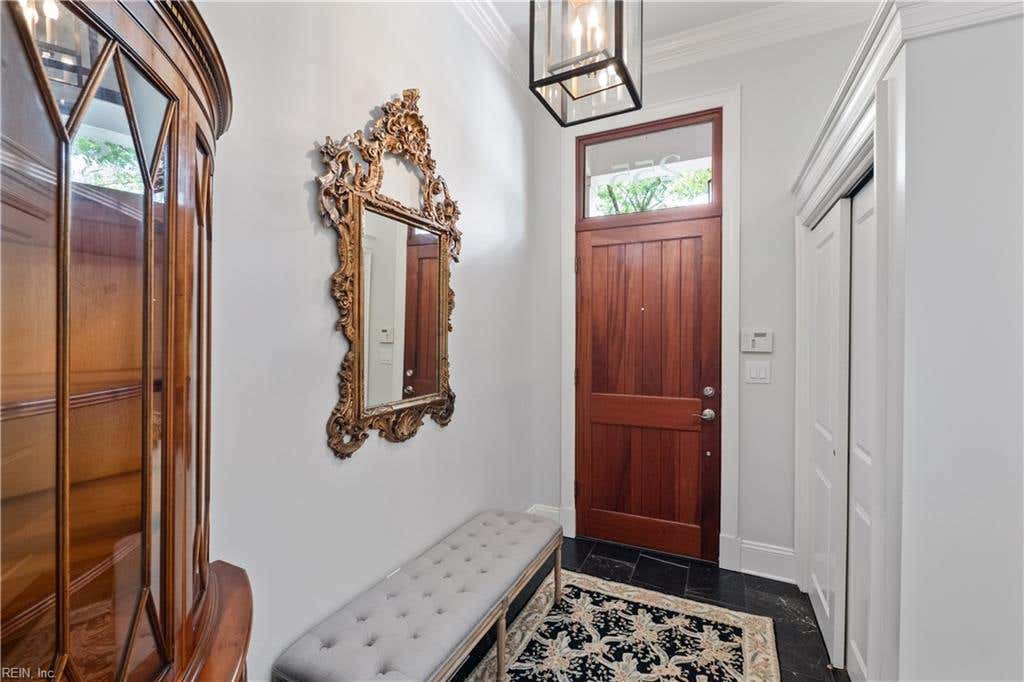 Photo of 255 W Freemason Street, Norfolk, VA 23510 (MLS # 10650350)