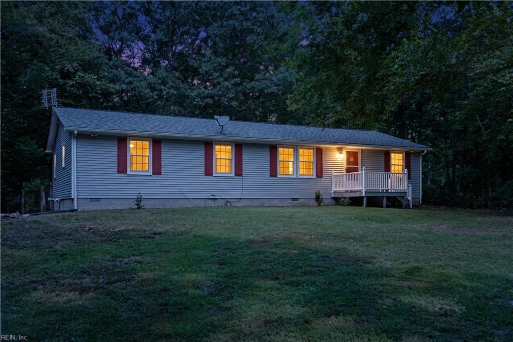 Photo of 8960 Norseman Lane, Gloucester, VA 23061 (MLS # 10658510)