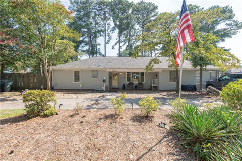 Photo of 315 Thole Street, Norfolk, VA 23505 (MLS # 10653141)