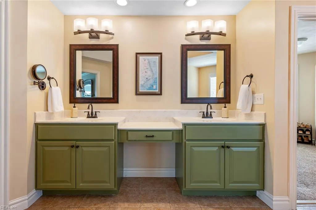 Virginia Beach, Virginia 23456, United States, 5 Bedrooms Bedrooms, ,4 BathroomsBathrooms,Residential,Active,106842