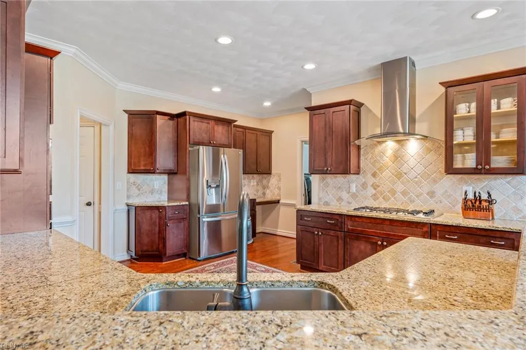 Virginia Beach, Virginia 23456, United States, 5 Bedrooms Bedrooms, ,4 BathroomsBathrooms,Residential,Active,106842