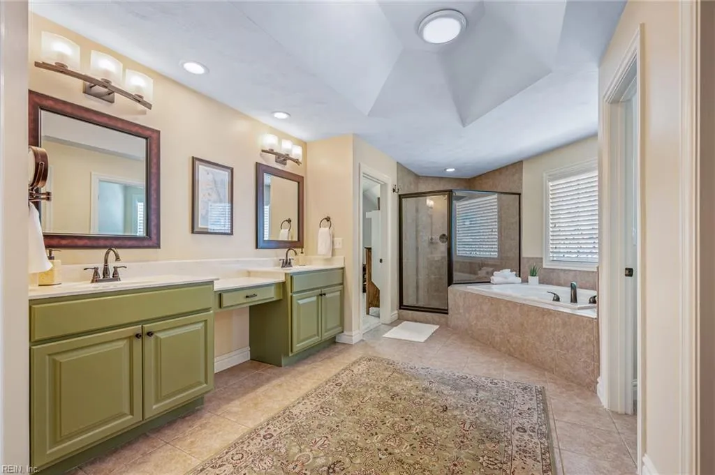 Virginia Beach, Virginia 23456, United States, 5 Bedrooms Bedrooms, ,4 BathroomsBathrooms,Residential,Active,106842