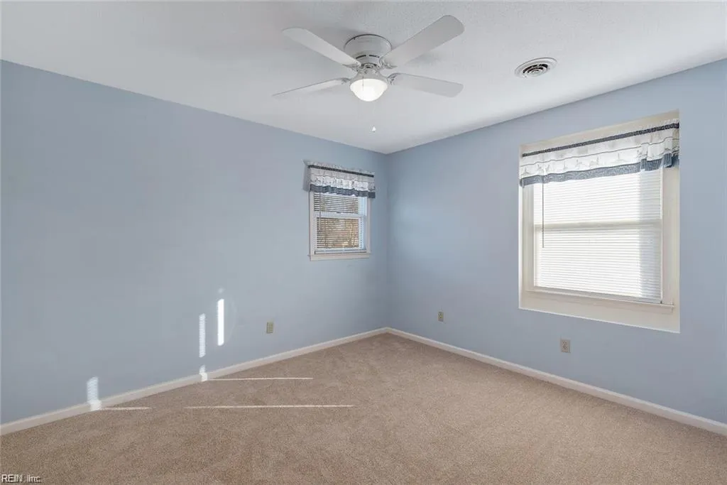 Poquoson, Virginia 23662, United States, 4 Bedrooms Bedrooms, ,3 BathroomsBathrooms,Residential,Active,96466