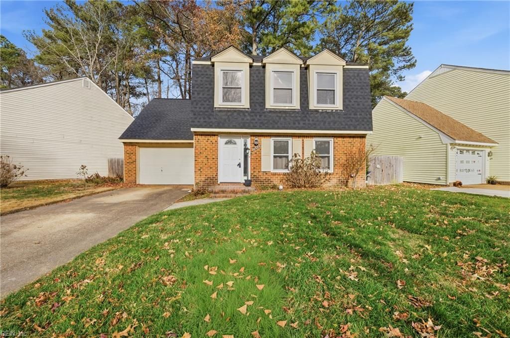 Photo of 1547 HUMMINGBIRD Lane, Virginia Beach, VA 23454 (MLS # 10613789)