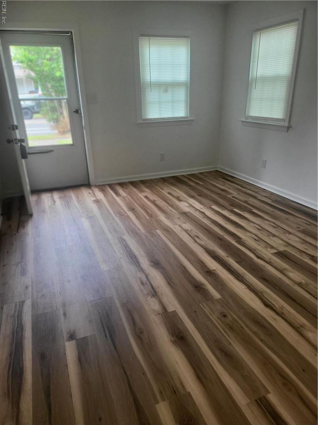 Photo of 525 Mt Vernon Avenue, Portsmouth, VA 23707 (MLS # 10632609)