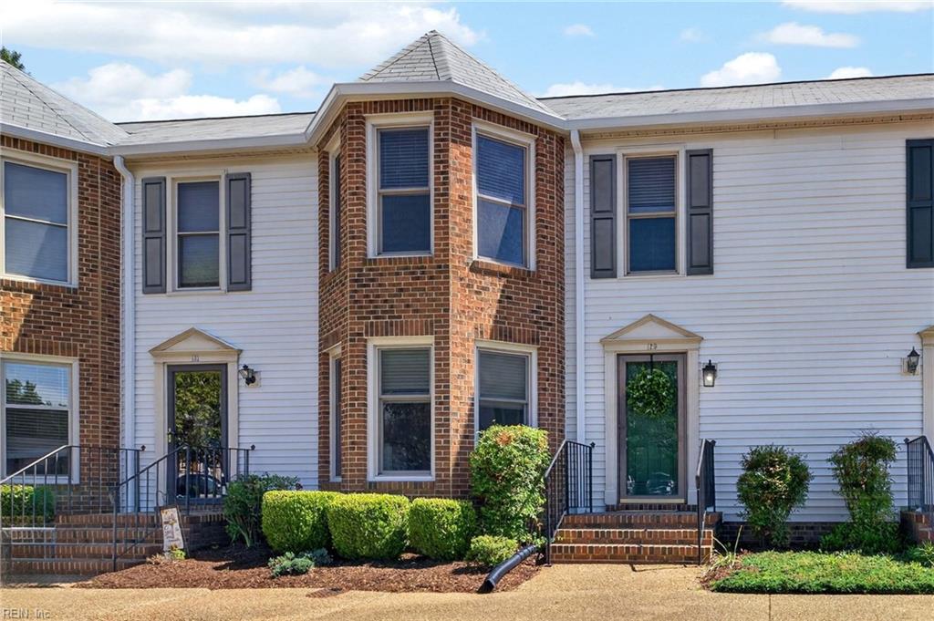 Photo of 129 River Point Drive, Suffolk, VA 23434 (MLS # 10644541)