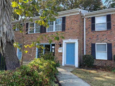 Photo of 1001 Barclay Square, Virginia Beach, VA 23451 (MLS # 10626123)
