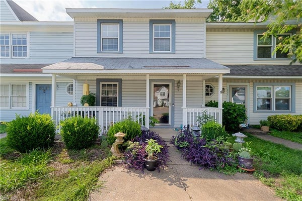 COMMON LN, CHESAPEAKE, VA 23324 - Image d5d6d2f9d85707687e27b99f8ebe0e24/4249042469