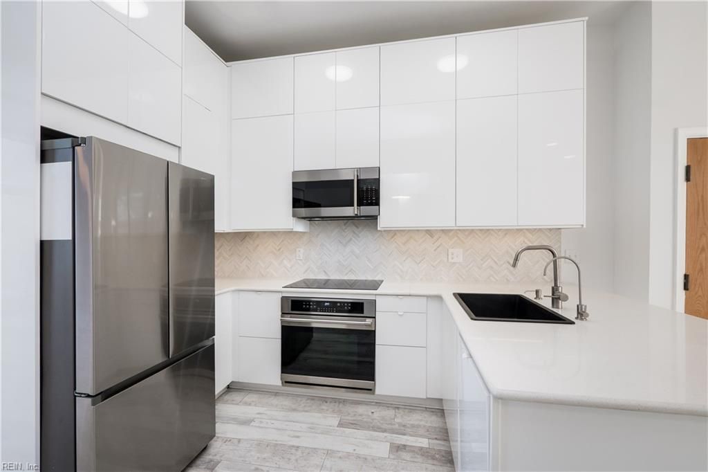 Photo of 696 Mowbray Arch #330, Norfolk, VA 23507 (MLS # 10625841)