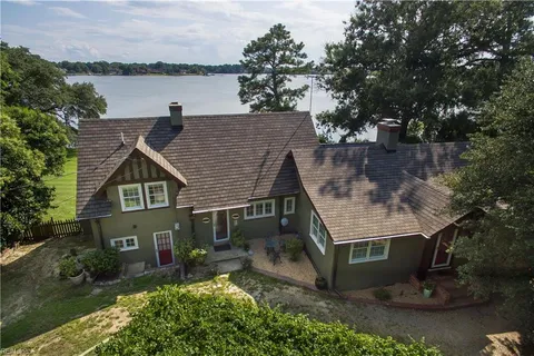 653 Ingleside Road, Norfolk, VA 23502 - #: 10577401