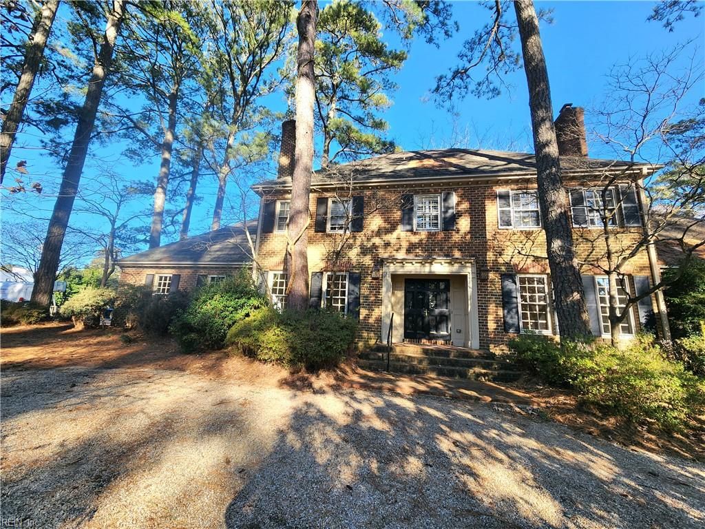 Photo of 509 Cavalier Drive, Virginia Beach, VA 23451 (MLS # 10613588)