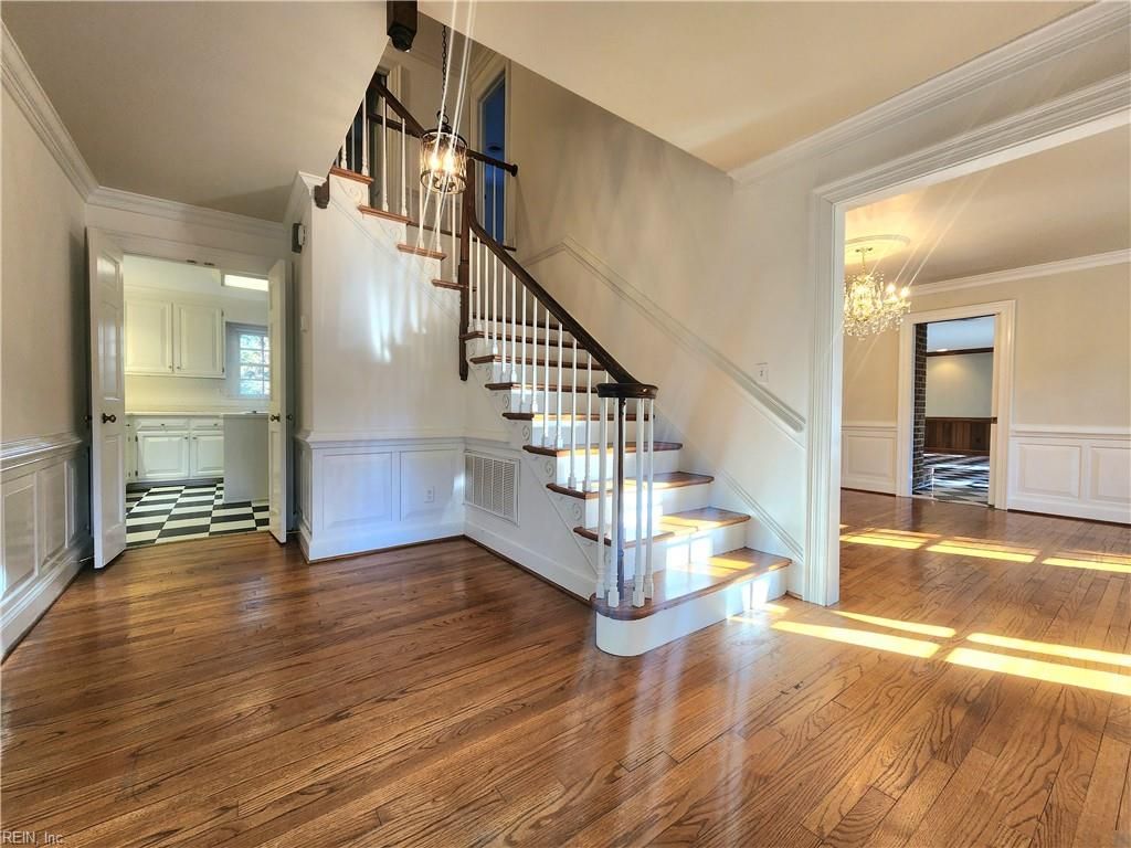 Photo of 509 Cavalier Drive, Virginia Beach, VA 23451 (MLS # 10613588)