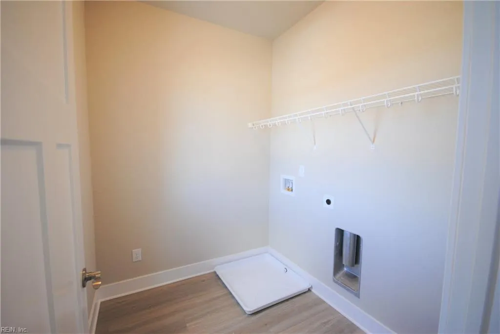 Suffolk, Virginia 23434, United States, 4 Bedrooms Bedrooms, ,3 BathroomsBathrooms,Residential,Active,16314