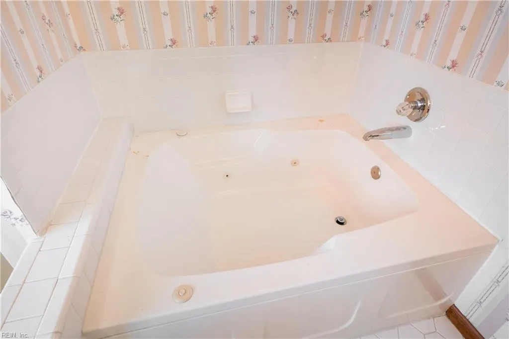 Virginia Beach, Virginia 23452, United States, 4 Bedrooms Bedrooms, ,3 BathroomsBathrooms,Residential,Active,248948