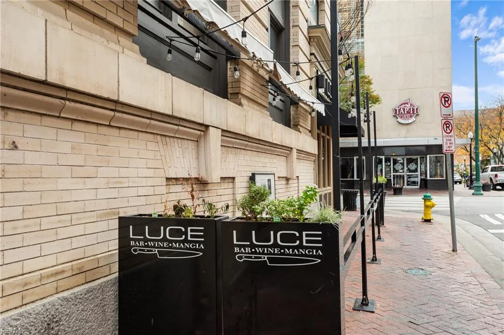 Norfolk, Virginia 23510, United States, 1 Bedroom Bedrooms, ,1 BathroomBathrooms,Residential,Active,211209