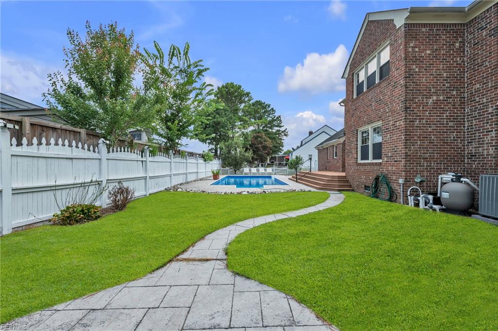 4712 Crossborough RD