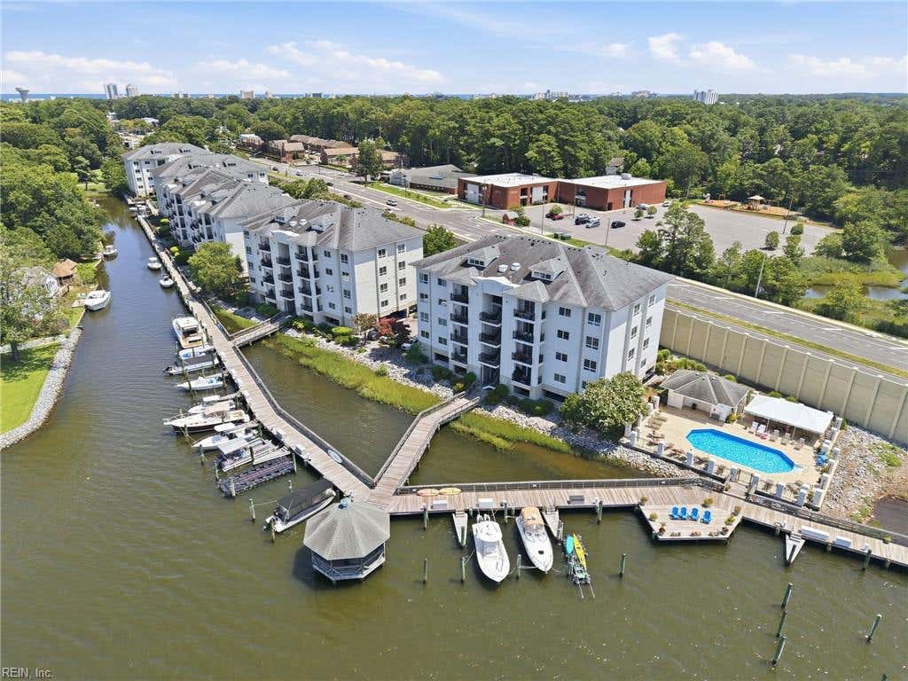Photo of 1284 Laskin Road #302, Virginia Beach, VA 23451 (MLS # 10646744)