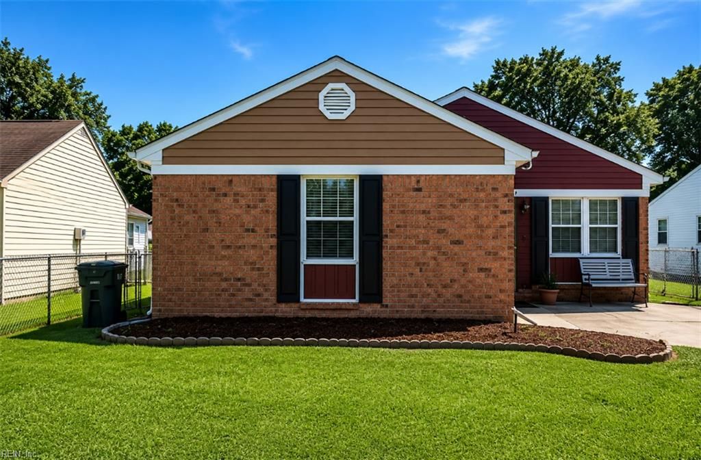 Photo of 2429 MINNESOTA Avenue, Norfolk, VA 23513 (MLS # 10637291)