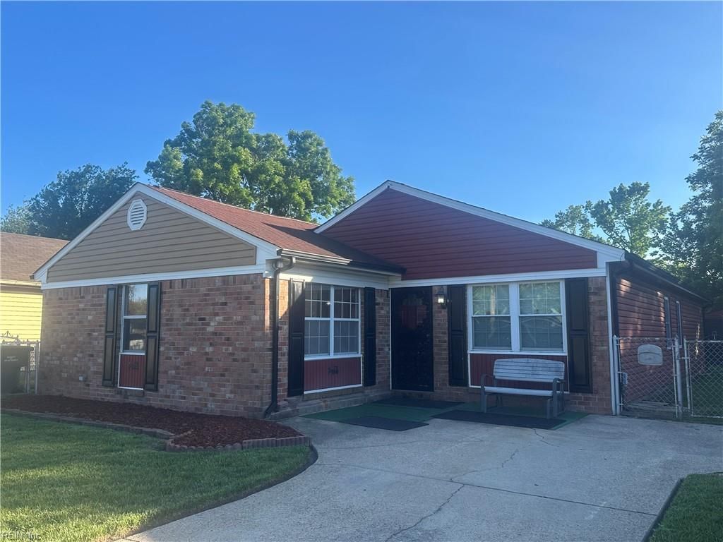 Photo of 2429 MINNESOTA Avenue, Norfolk, VA 23513 (MLS # 10637291)