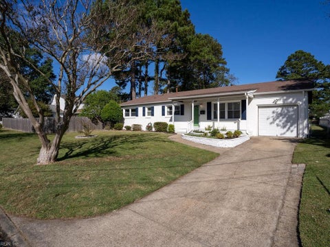 Photo of 5404 Count Turf Road, Virginia Beach, VA 23462 (MLS # 10658432)