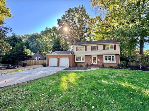Photo of 214 Milstead Road, Newport News, VA 23606 (MLS # 10607561)