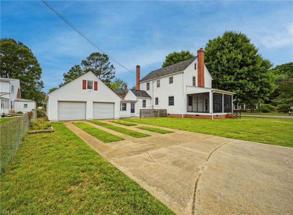 Photo of 5 Willoughby Place, Hampton, VA 23661 (MLS # 10639232)