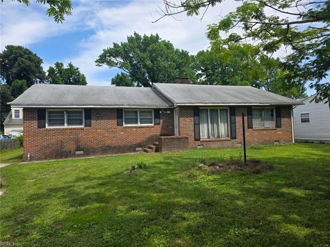 38 Franktown RD Hampton VA 23663