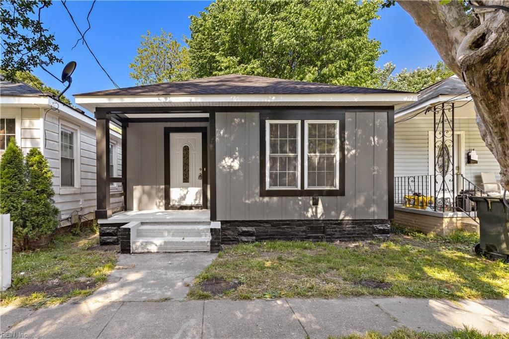 Photo of 3113 Vimy Ridge Avenue, Norfolk, VA 23509 (MLS # 10631083)