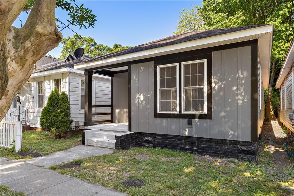 Photo of 3113 Vimy Ridge Avenue, Norfolk, VA 23509 (MLS # 10631083)