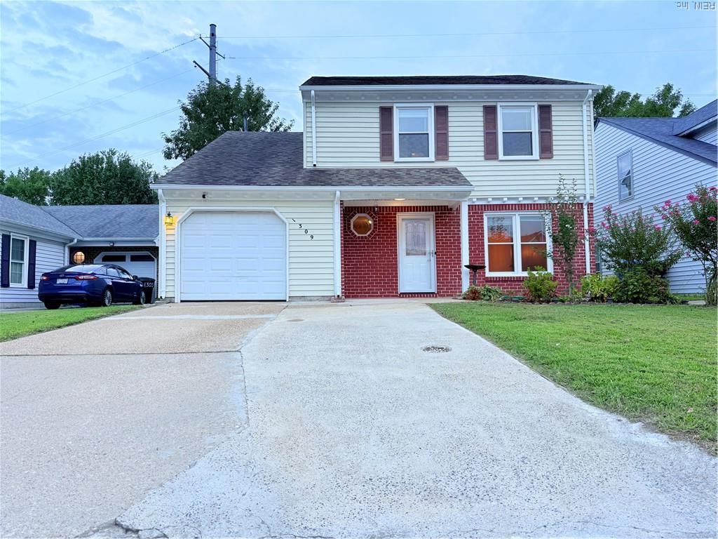 Photo of 1309 Smyrna Circle, Virginia Beach, VA 23464 (MLS # 10627010)