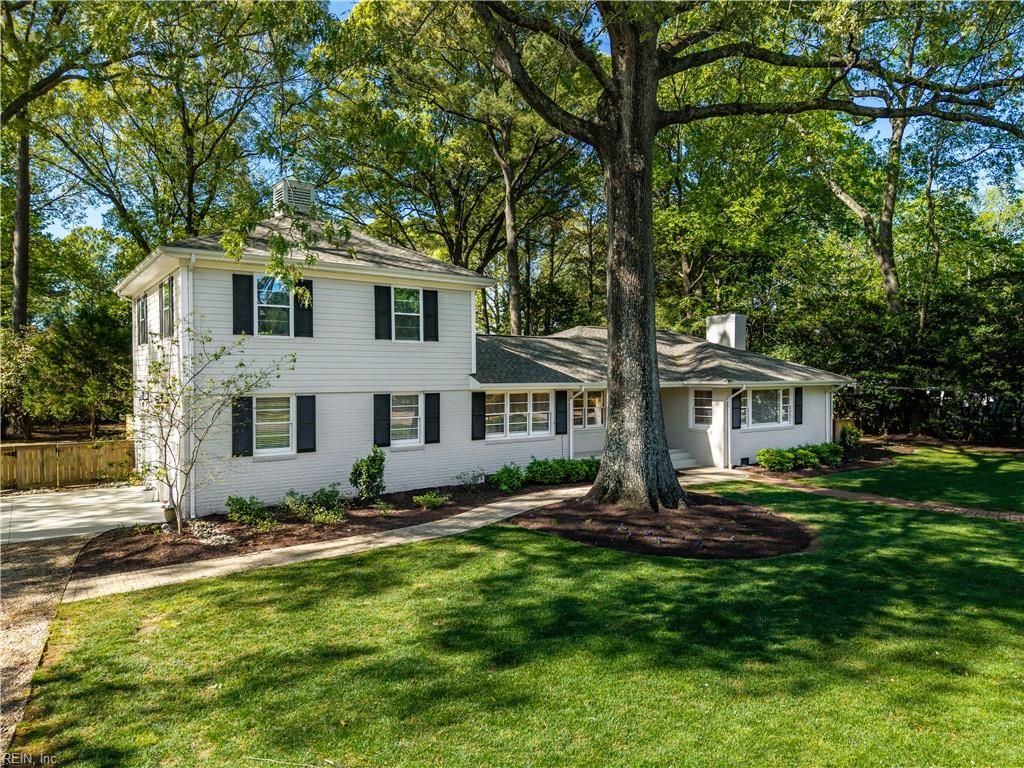 1121 Lee RD
