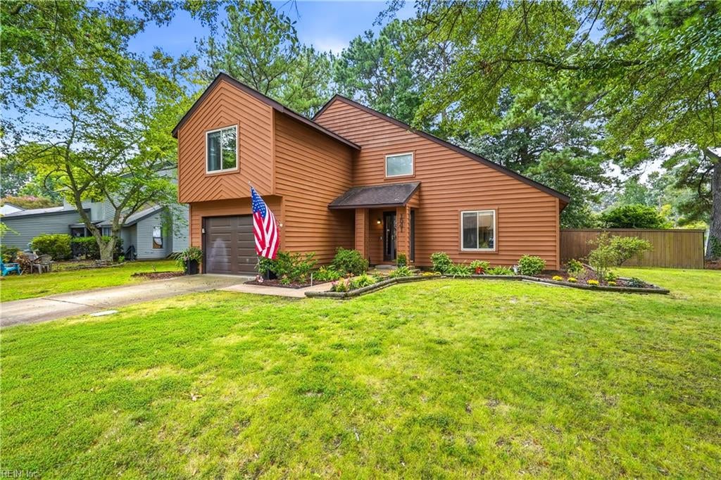 Photo of 1541 Beachview Drive, Virginia Beach, VA 23464 (MLS # 10652409)