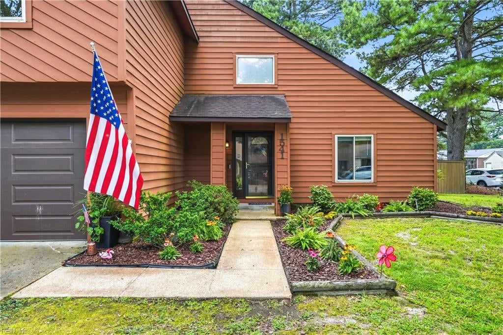 Photo of 1541 Beachview Drive, Virginia Beach, VA 23464 (MLS # 10652409)