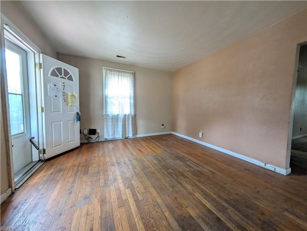 Photo of 705 Maryland Avenue, Hampton, VA 23661 (MLS # 10607745)