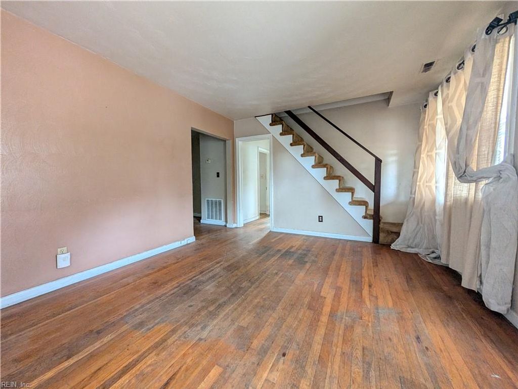 Photo of 705 Maryland Avenue, Hampton, VA 23661 (MLS # 10607745)