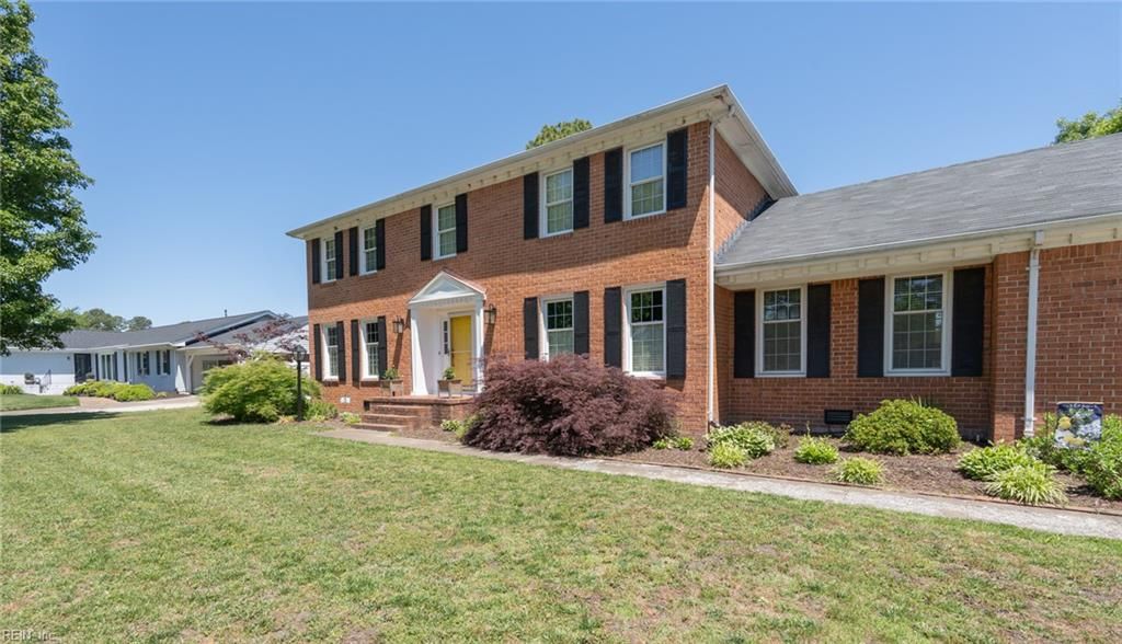 Photo of 159 Yorkshire Road, Portsmouth, VA 23701 (MLS # 10634750)
